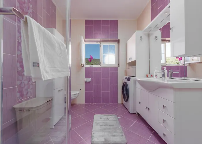 Penthouse M&j Apartment *