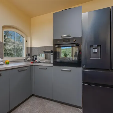 Penthouse M&j Apartamento Sukošan