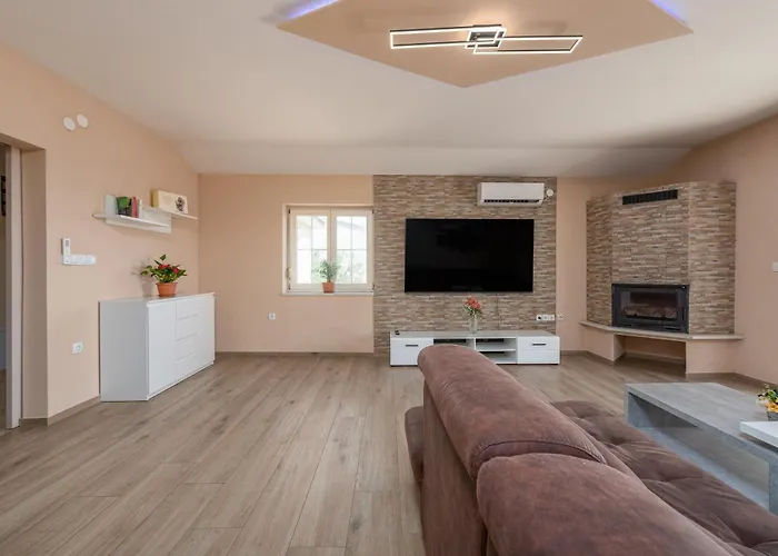 Penthouse M&j * Sukošan