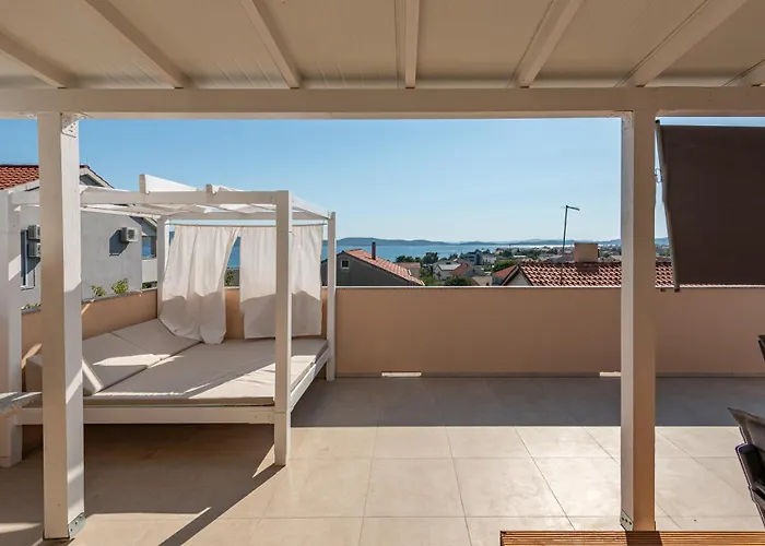 Penthouse M&j Сукошан