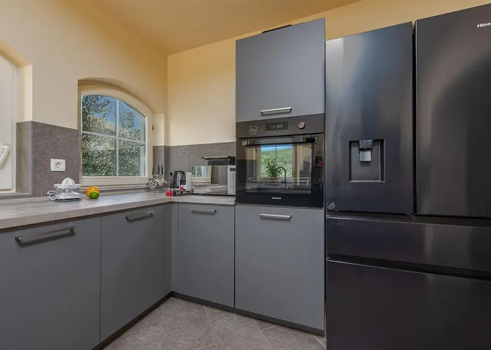 Penthouse M&j Apartman Sukošan